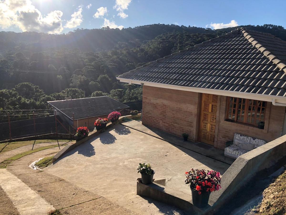 Апартаменты Casa Aconchegante Na Montanha Кампус-ду-Жордау Экстерьер фото
