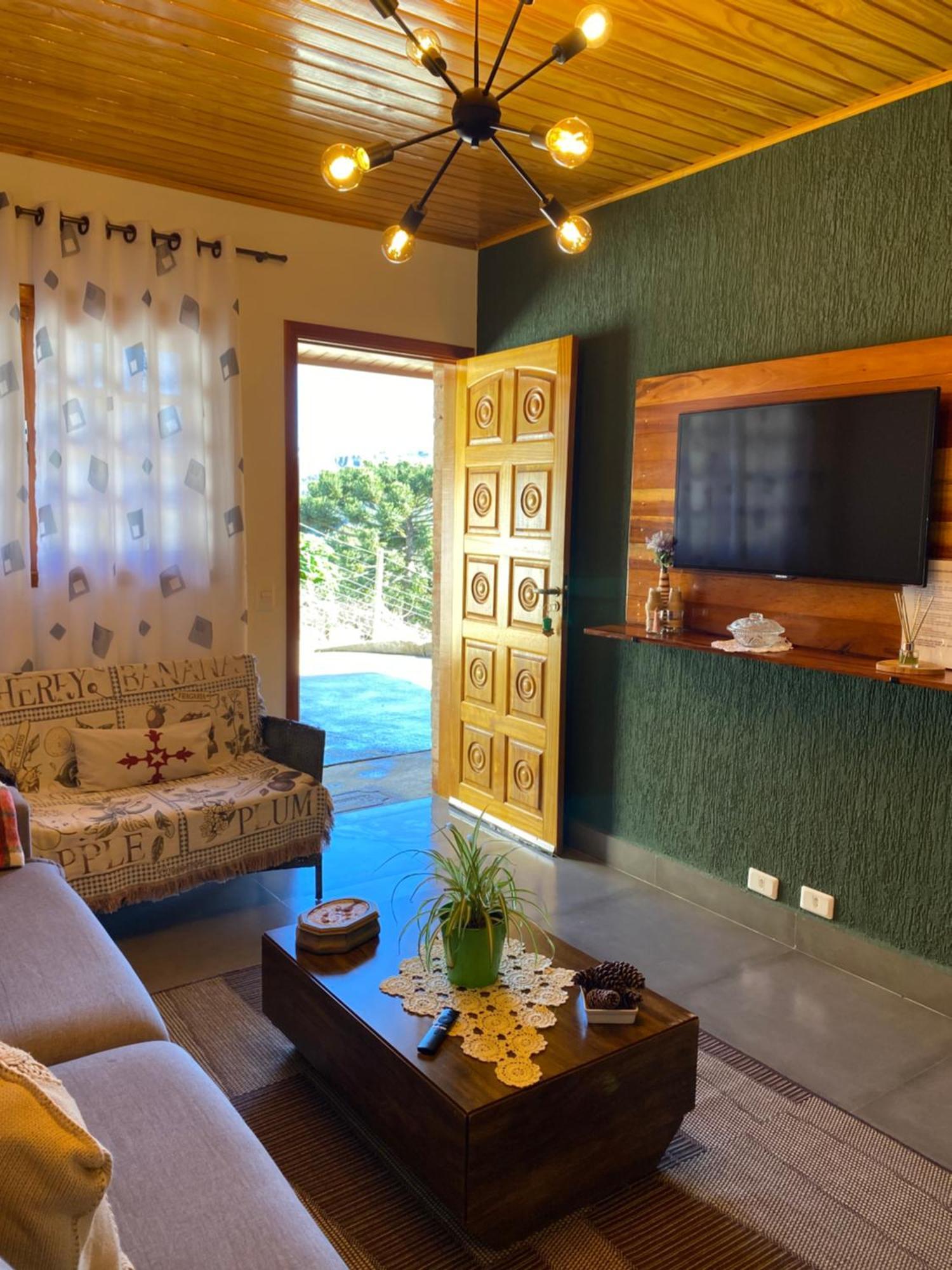 Апартаменты Casa Aconchegante Na Montanha Кампус-ду-Жордау Экстерьер фото