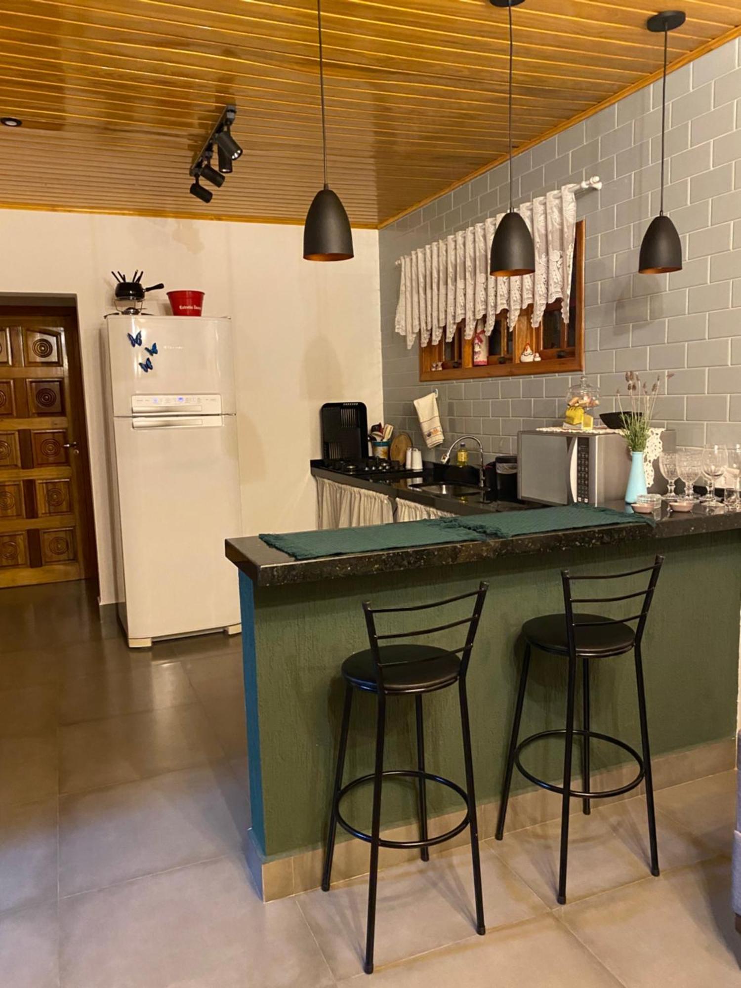 Апартаменты Casa Aconchegante Na Montanha Кампус-ду-Жордау Экстерьер фото