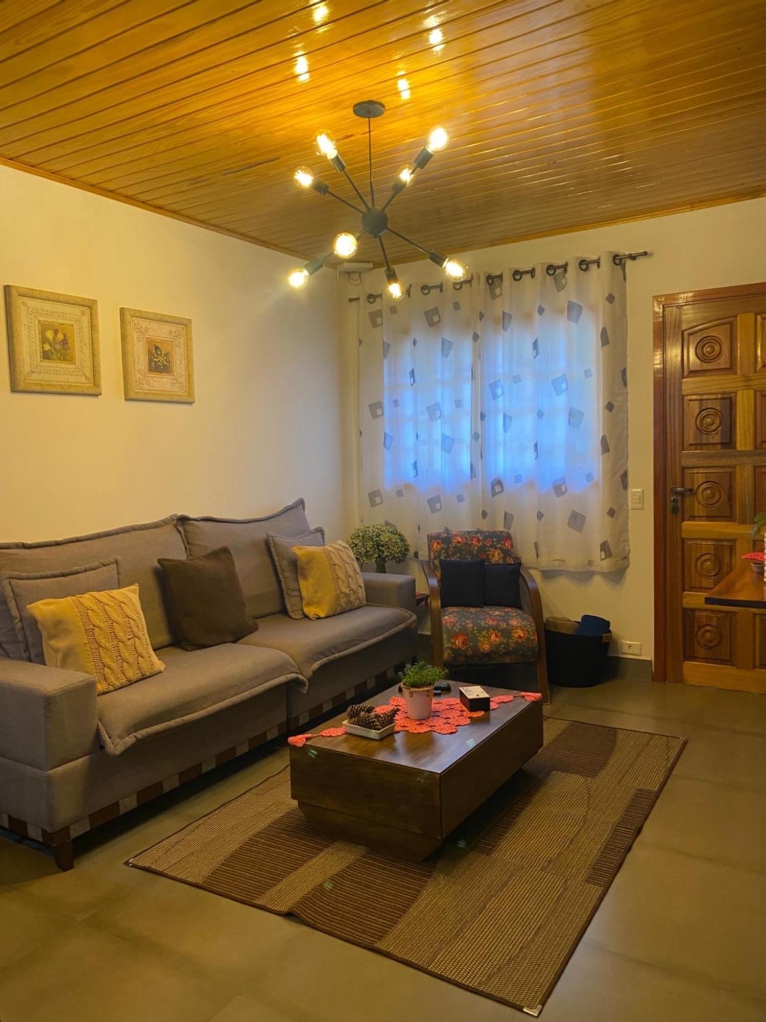 Апартаменты Casa Aconchegante Na Montanha Кампус-ду-Жордау Экстерьер фото